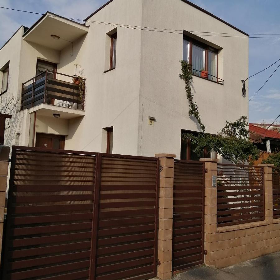 Villa 38 Silviu Apartment Bucharest Exterior photo